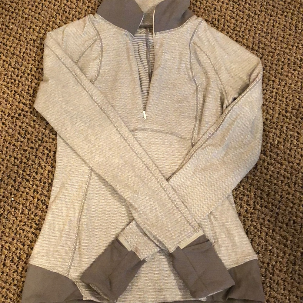 Lululemon Thermal Striped Quarter-zip. Size 6.